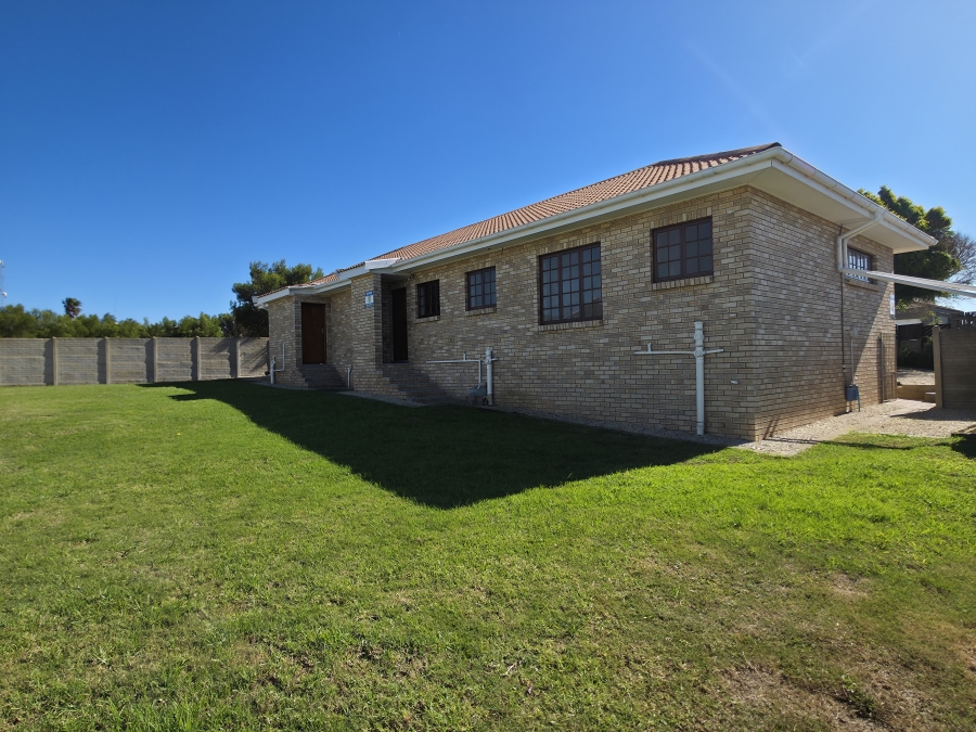 3 Bedroom Property for Sale in Wavecrest Eastern Cape